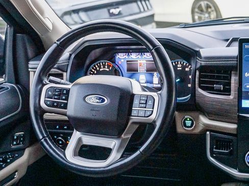 Used 2024 Ford Expedition Max Limited image 17