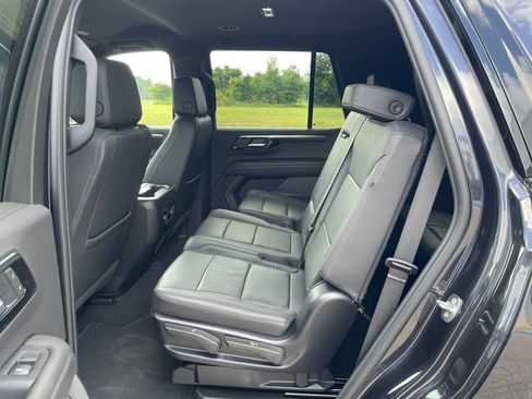Used 2025 Chevrolet Tahoe Z71 AWD/4WD image 35