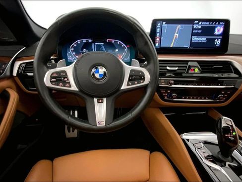 Used 2023 BMW M550i xDrive w/ Executive Package image 4