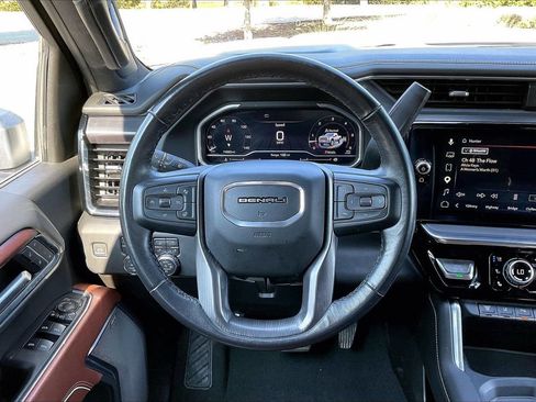 Used 2024 GMC Sierra 2500 Denali Ultimate AWD/4WD image 10