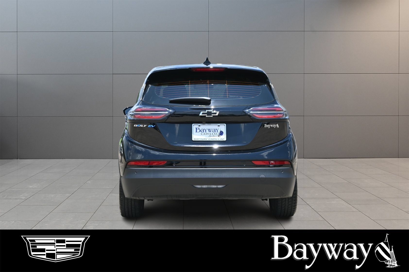 Used 2023 Chevrolet Bolt LT w/ Infotainment Package FWD image 7