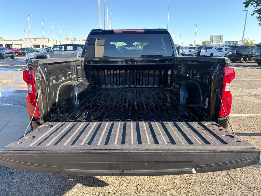 Used 2022 Chevrolet Silverado 1500 LT AWD/4WD image 12