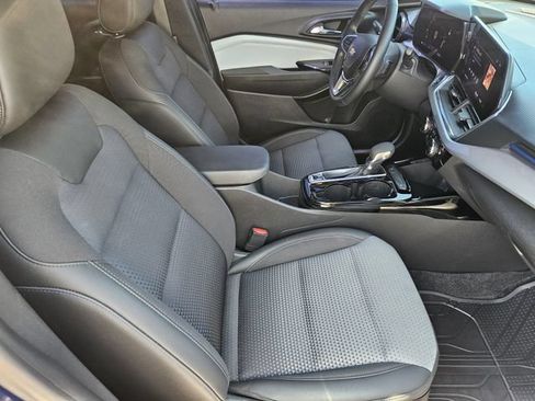 Used 2024 Chevrolet Trax LT w/ Driver Confidence Package FWD image 15