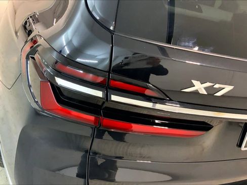 New 2026 BMW X7 xDrive40i w/ Executive Package image 14