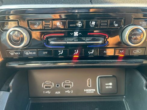 Used 2025 Jeep Grand Cherokee Summit AWD/4WD image 24