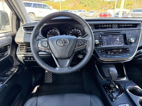 Used 2016 Toyota Avalon image 16