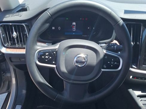 Used 2025 Volvo V60 B5 Cross Country Plus AWD/4WD image 11