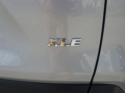 Used 2023 Toyota RAV4 XLE FWD image 14