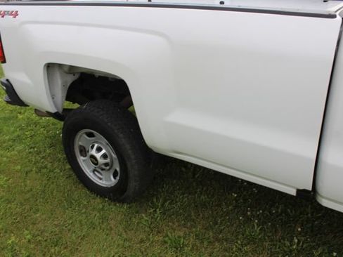 Used 2018 Chevrolet Silverado 2500 W/T w/ WT Convenience Package AWD/4WD image 7