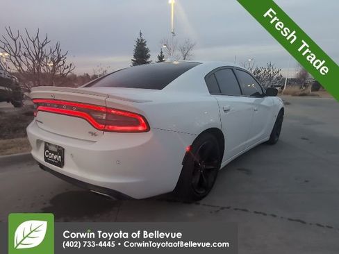 Used 2018 Dodge Charger R/T image 3