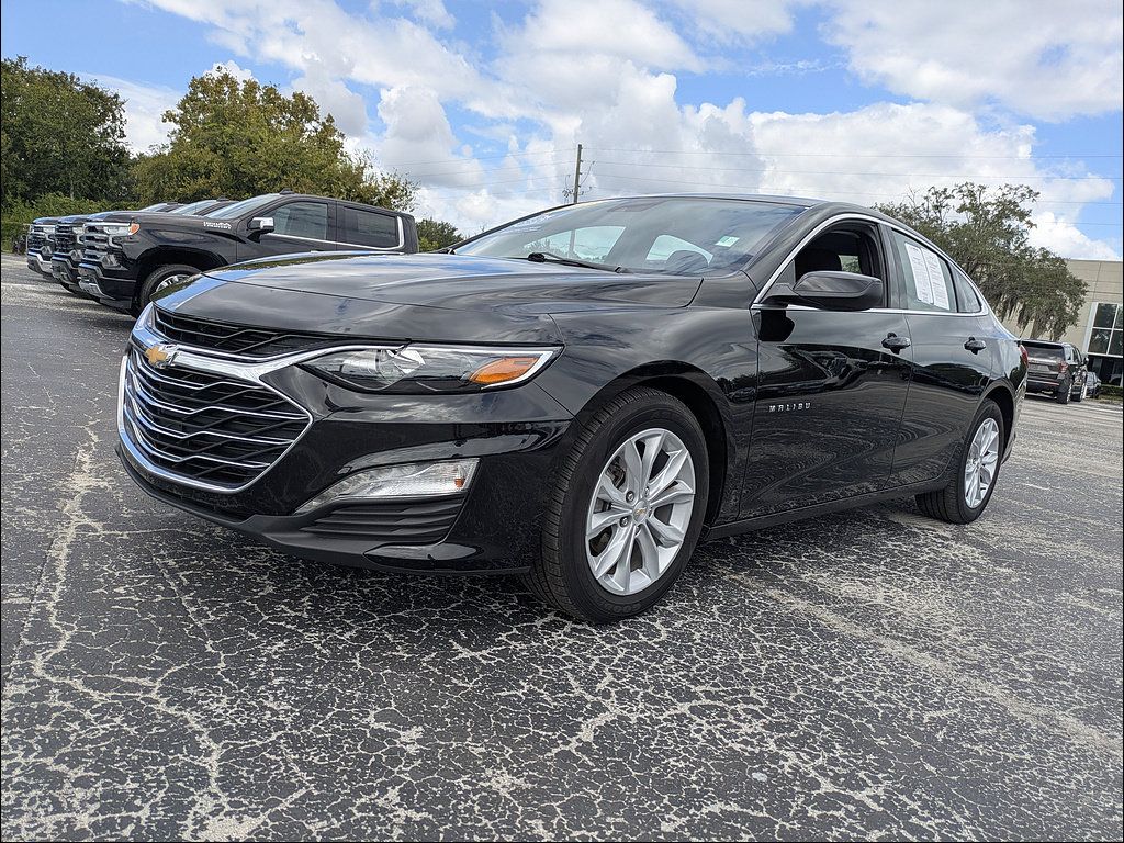 Used 2025 Chevrolet Malibu LT FWD image 9