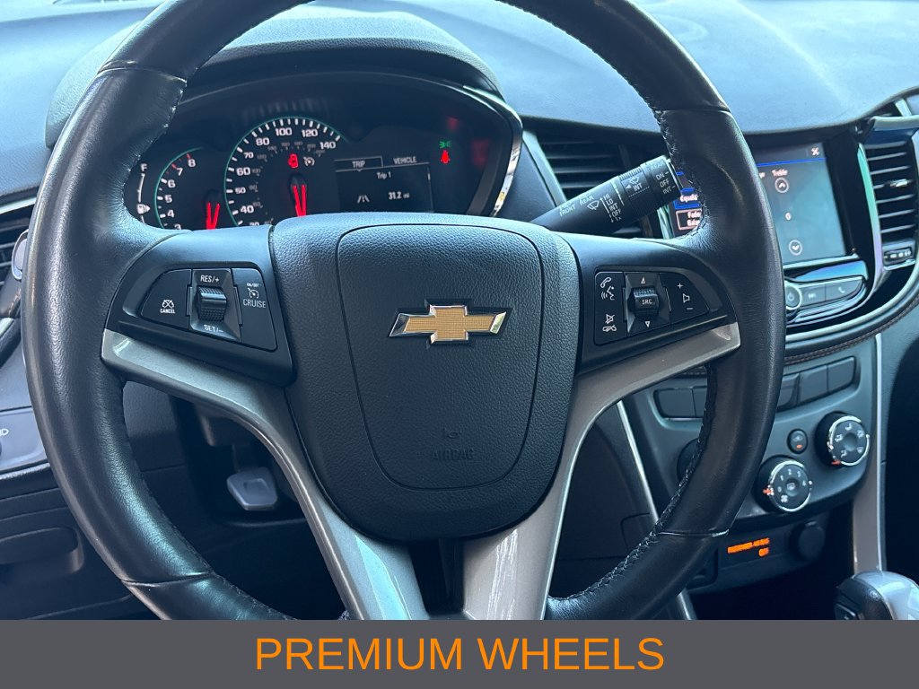 Used 2022 Chevrolet Trax LT w/ LT Convenience Package FWD image 7