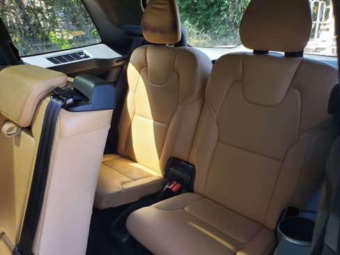 Used 2016 Volvo XC90 T6 image 34