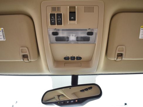 Used 2014 GMC Sierra 2500 Denali w/ Suspension Package, Off-Road image 27