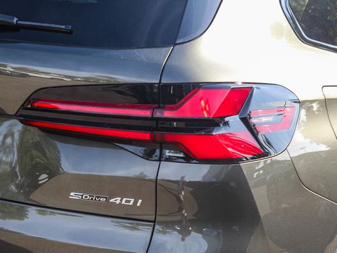 New 2026 BMW X5 sDrive40i w/ M Sport Package image 7