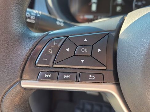 Used 2022 Nissan Kicks SV image 24