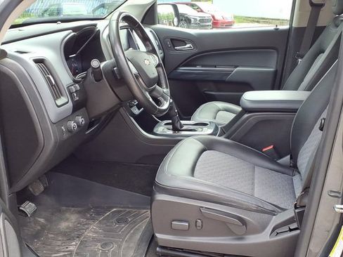 Used 2017 Chevrolet Colorado Z71 AWD/4WD image 12