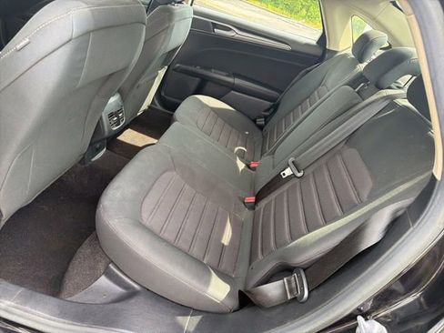 Used 2020 Ford Fusion SE FWD image 10