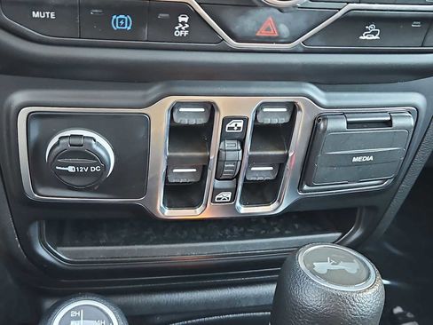 Used 2023 Jeep Wrangler Unlimited w/ 8.4" Radio Group image 30