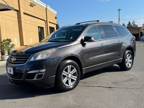 Used 2015 Chevrolet Traverse LT AWD/4WD image 3