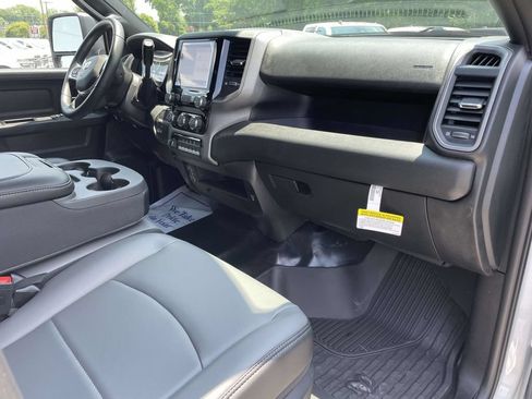 New 2026 RAM 2500 Tradesman w/ Chrome Appearance Group AWD/4WD image 13