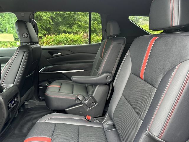 Certified 2026 Chevrolet Traverse RS w/ LPO, Floor Liner Package AWD/4WD image 18