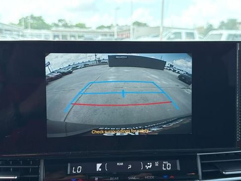 New 2026 Toyota Sienna XLE FWD image 28