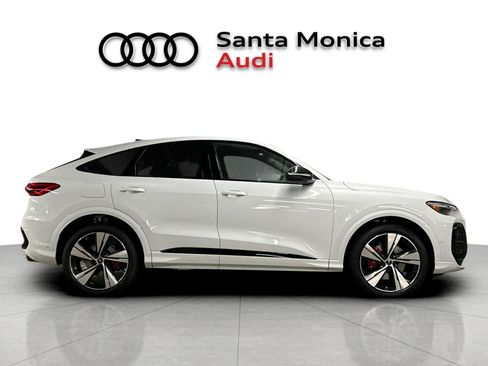 New 2026 Audi SQ5 Premium Plus AWD/4WD image 8