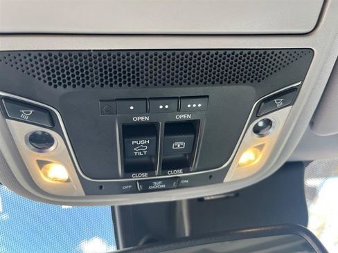 Used 2016 Honda Pilot Elite image 20