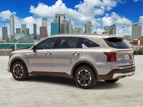 Used 2025 Kia Sorento S w/ Panoramic Sunroof Package FWD image 6