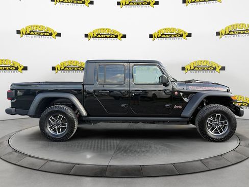 Used 2026 Jeep Gladiator Mojave AWD/4WD image 6