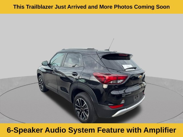 Used 2025 Chevrolet TrailBlazer LT AWD/4WD image 5