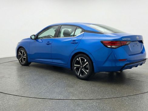 Used 2025 Nissan Sentra SV image 6