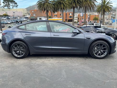 Used 2023 Tesla Model 3 Standard Range RWD image 3