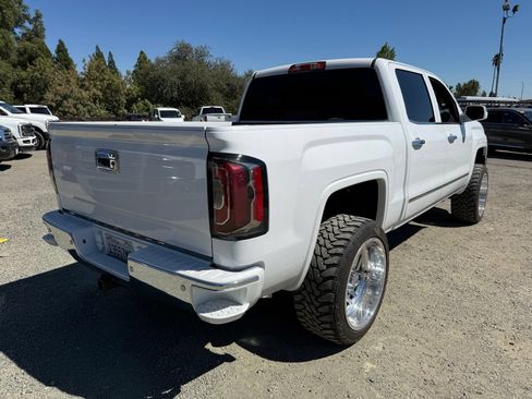 Used 2018 GMC Sierra 1500 SLT w/ SLT Premium Package AWD/4WD image 8