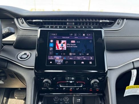 New 2026 Jeep Grand Cherokee Laredo X RWD image 20