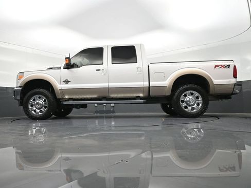 Used 2012 Ford F250 Lariat w/ Chrome Pkg image 24