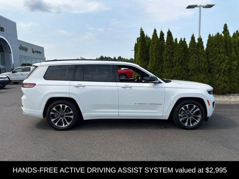 Used 2024 Jeep Grand Cherokee L Overland w/ Advanced Protech Group III AWD/4WD image 2