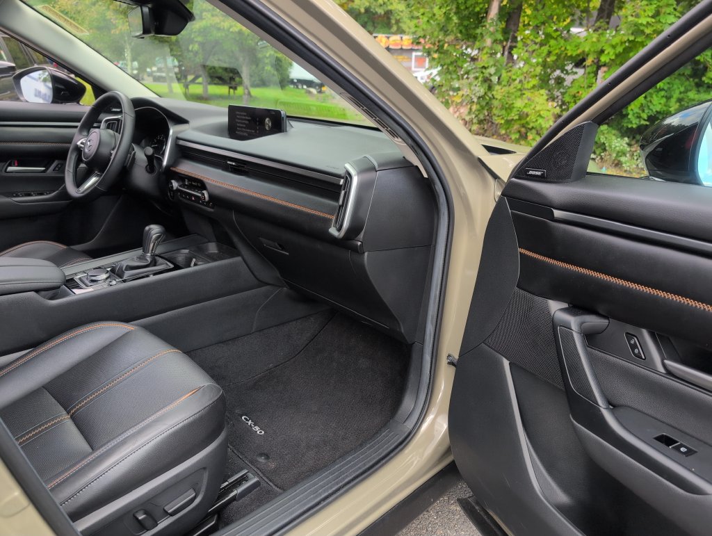 Used 2025 MAZDA CX-50 AWD 2.5 Turbo w/ Premium Pkg image 39