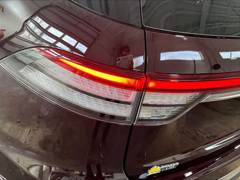 Used 2023 Lincoln Aviator Standard image 33