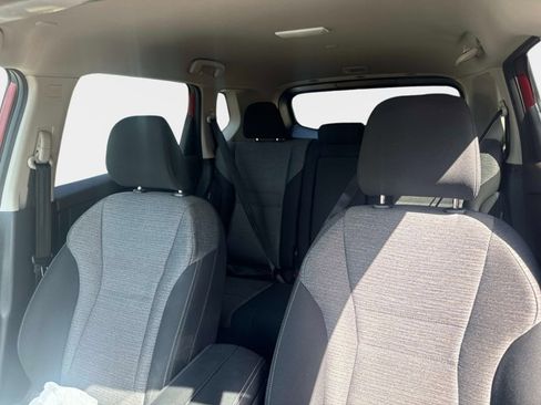 Certified 2023 Nissan Rogue SV image 15