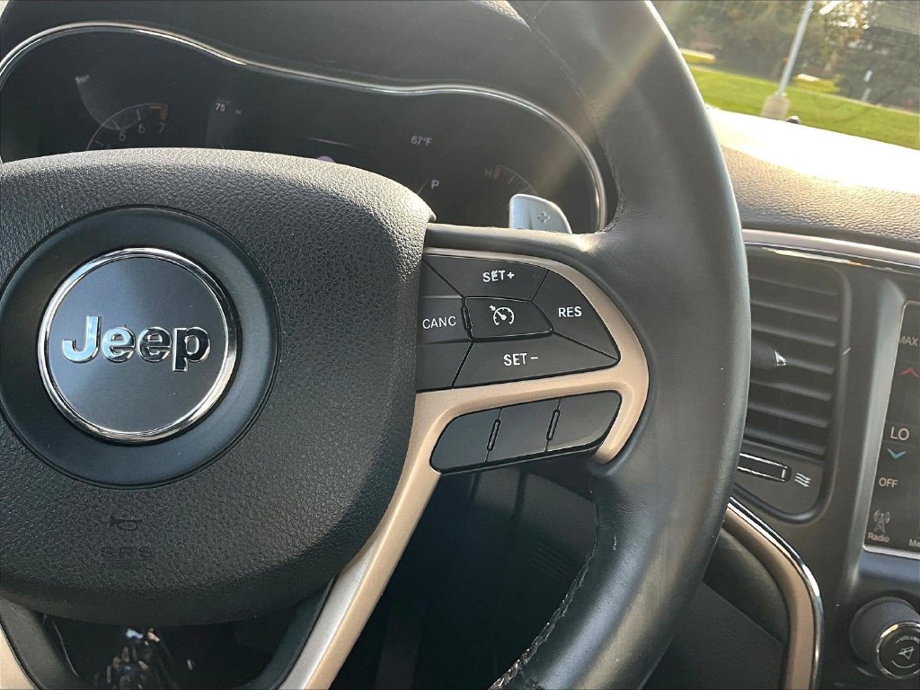 Used 2016 Jeep Grand Cherokee Laredo w/ Quick Order Package 23E AWD/4WD image 14
