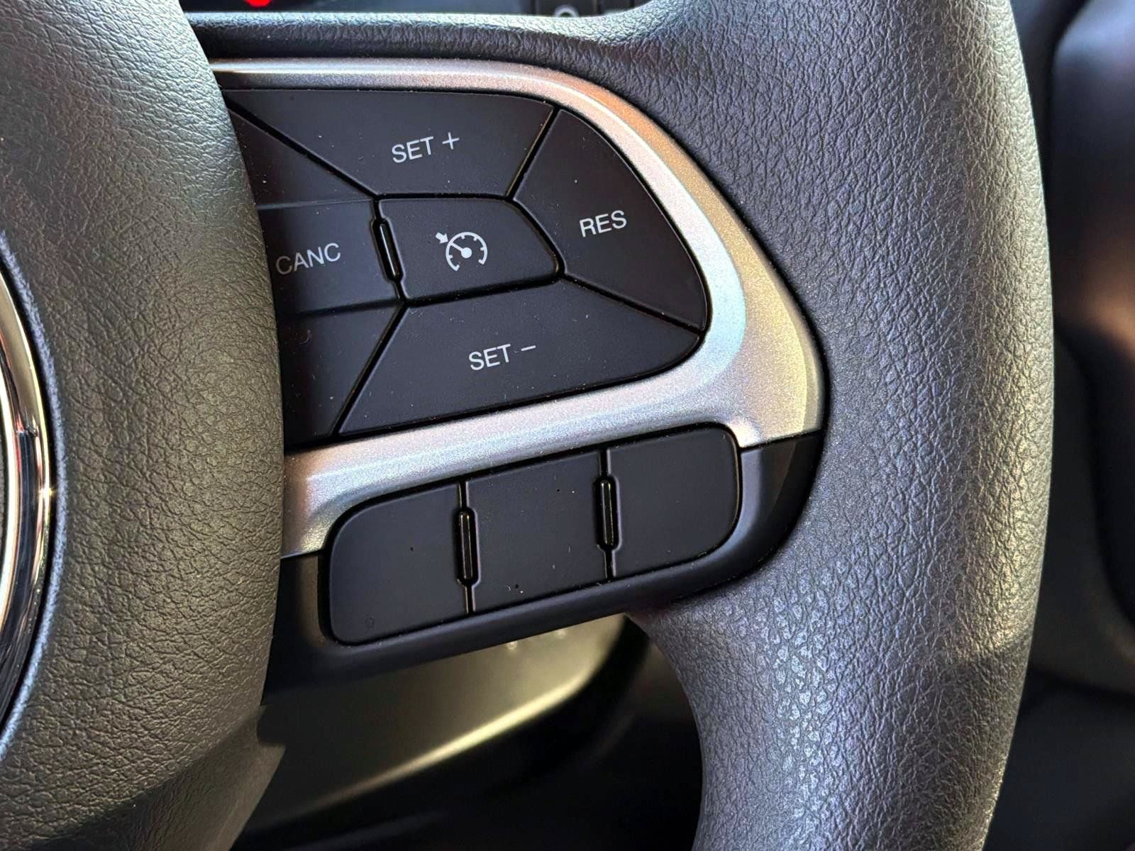 Used 2021 Jeep Renegade Sport AWD/4WD image 13