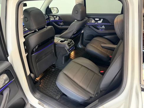 Used 2024 Mercedes-Benz GLS 580 4MATIC image 41