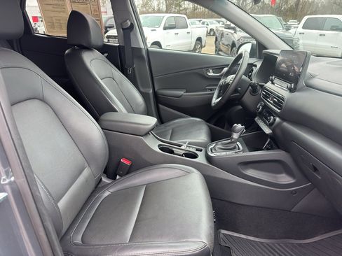 Used 2023 Hyundai Kona Limited image 16
