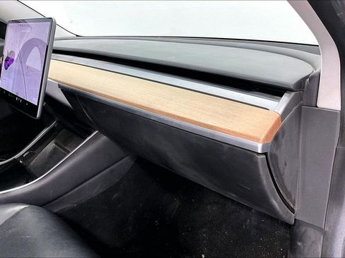 Used 2019 Tesla Model 3 Long Range image 18