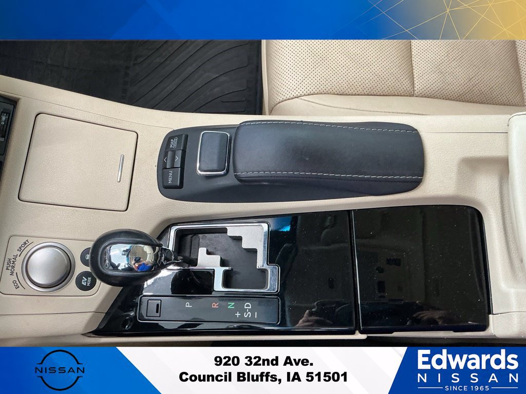 Used 2014 Lexus ES 300h w/ Luxury Package w/Bamboo Trim FWD image 28