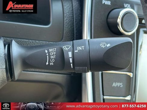 Used 2016 Toyota Camry XLE FWD image 27
