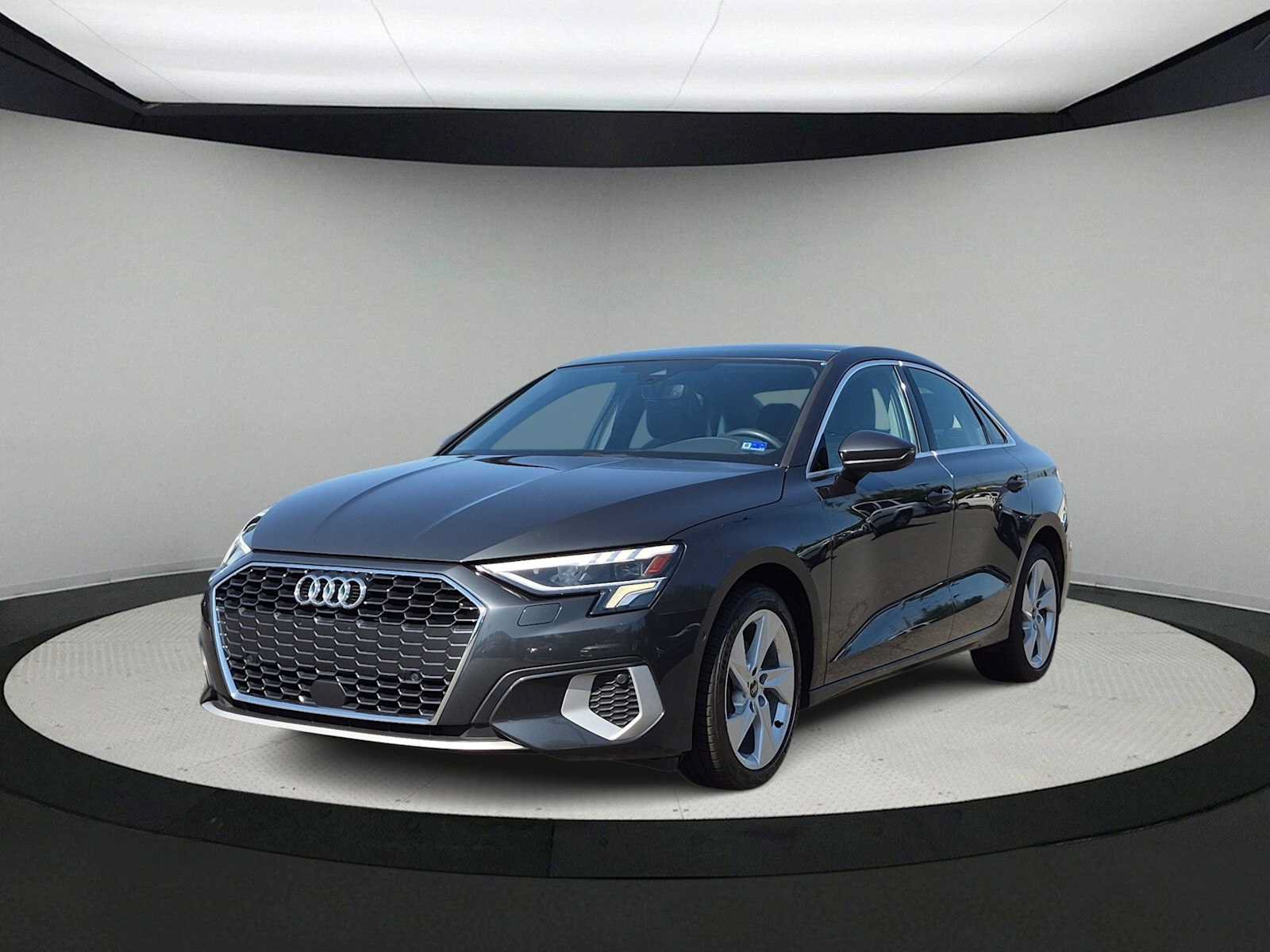 Used 2023 Audi A3 2.0T Premium Plus w/ Premium Plus Package FWD image 4