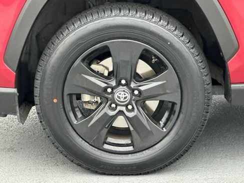 Used 2023 Toyota RAV4 XLE w/ Convenience Package FWD image 31